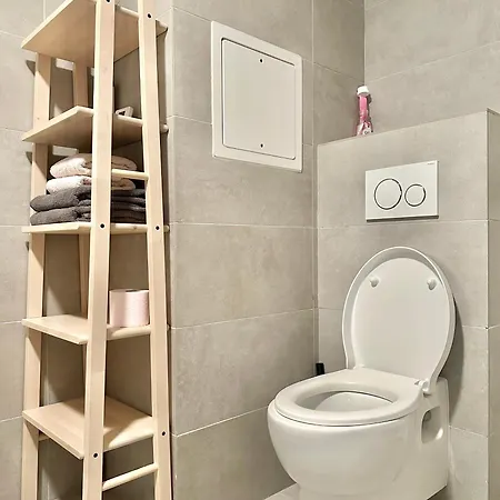 Stylish And Modern In Tolbiac פריז